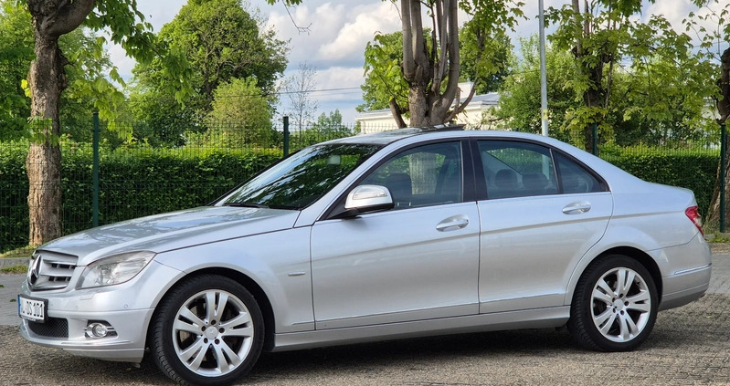 Mercedes-Benz Klasa C cena 32500 przebieg: 218000, rok produkcji 2009 z Dynów małe 742